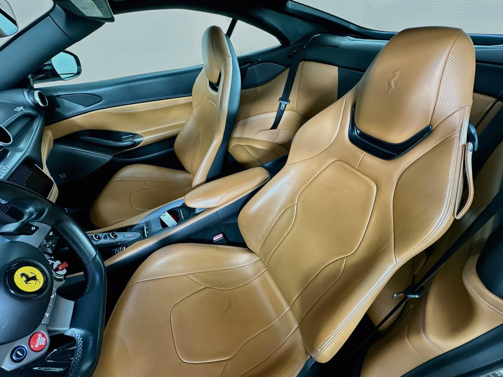 Used 2020 Ferrari Portofino RWD image 31
