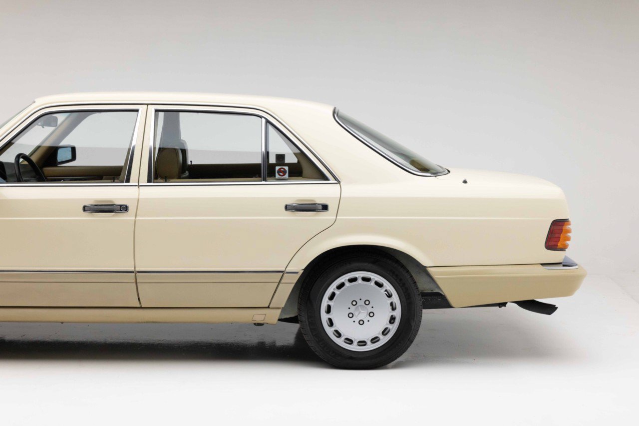 Used 1991 Mercedes-Benz 350 SD image 19