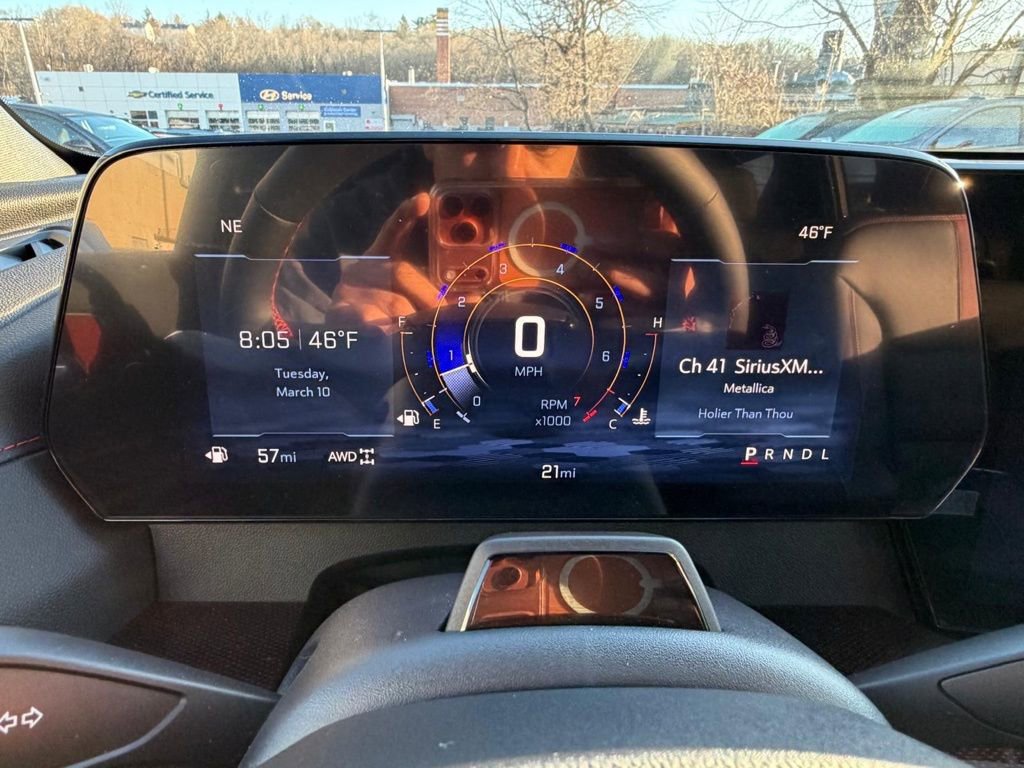 Used 2025 Chevrolet Traverse RS image 23