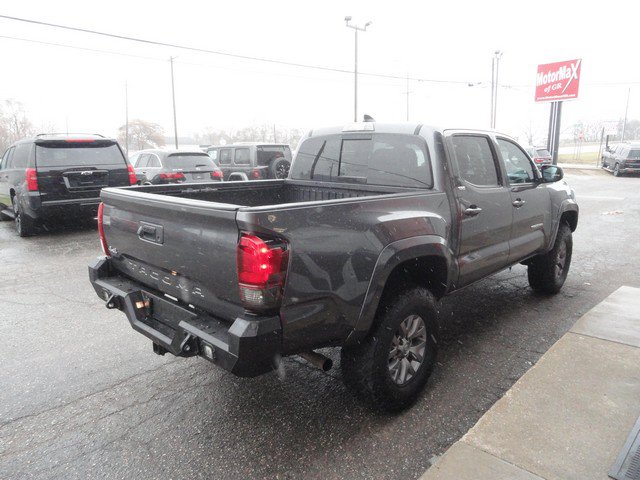 Used 2019 Toyota Tacoma SR5 AWD/4WD image 5