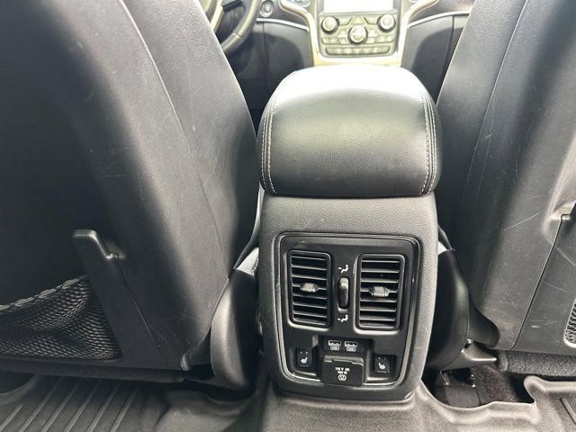 Used 2016 Jeep Grand Cherokee Limited w/ Luxury Group II image 31