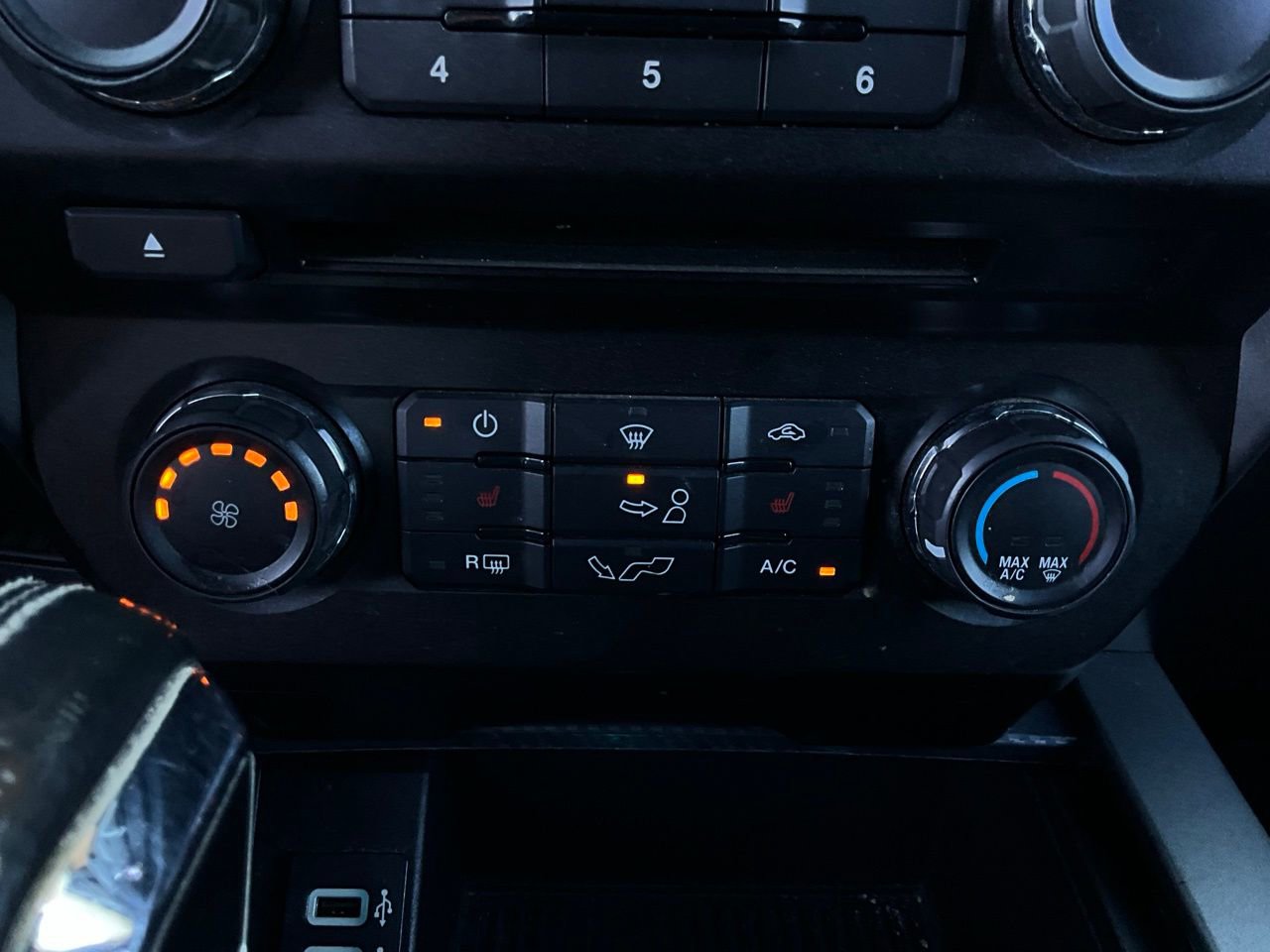 Used 2018 Ford F150 XLT w/ Equipment Group 302A Luxury image 28