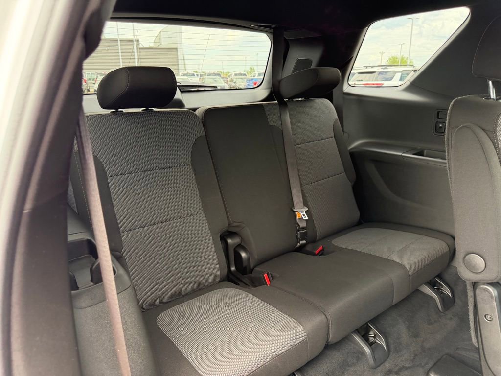 Used 2023 Chevrolet Traverse LT FWD image 20