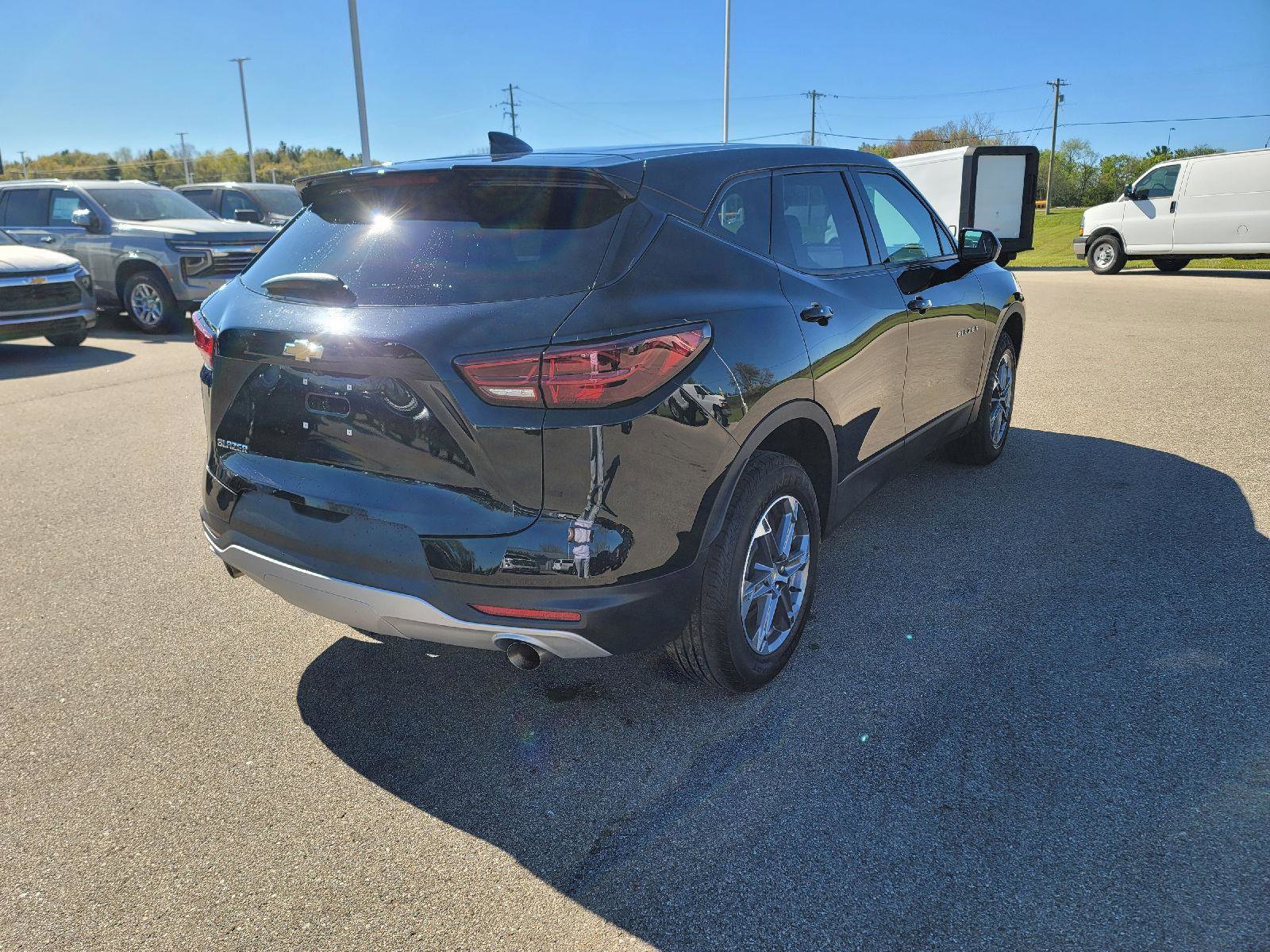 Used 2023 Chevrolet Blazer LT w/ LPO, Floor Liner Package FWD image 7