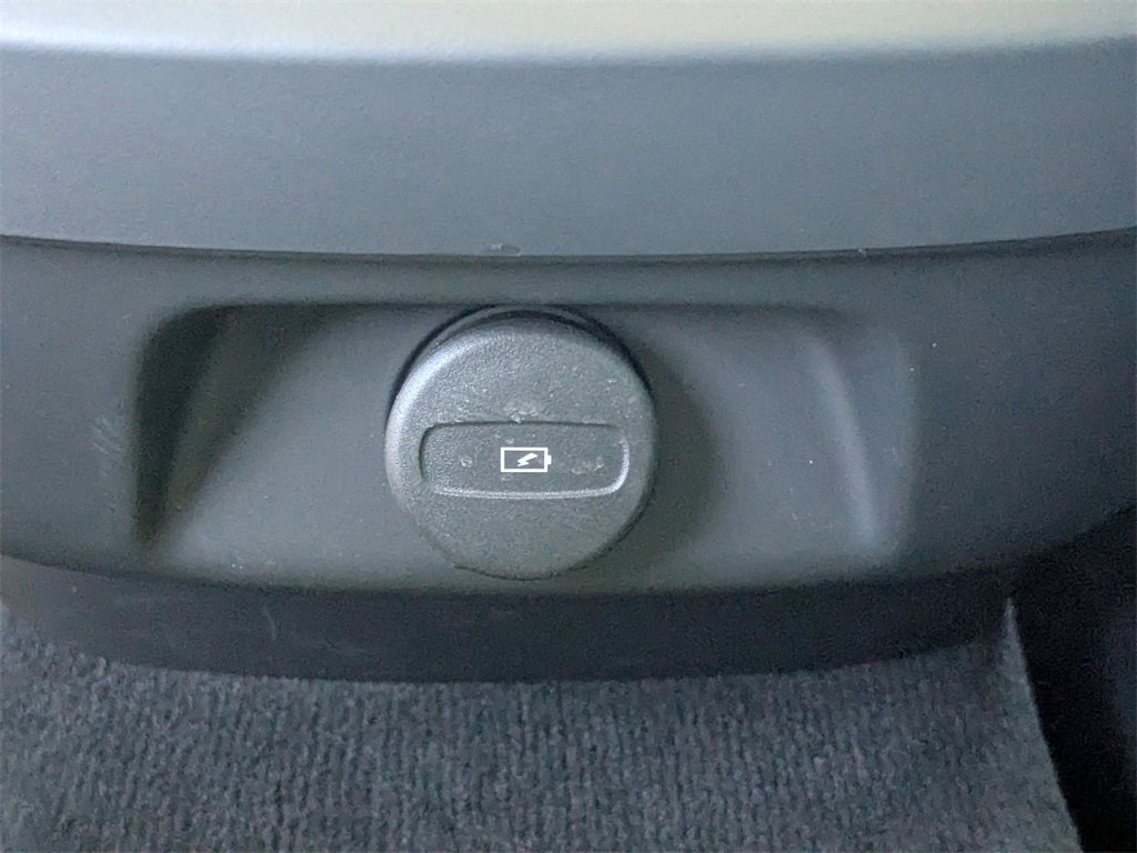 Used 2024 Volvo S60 B5 Plus image 14