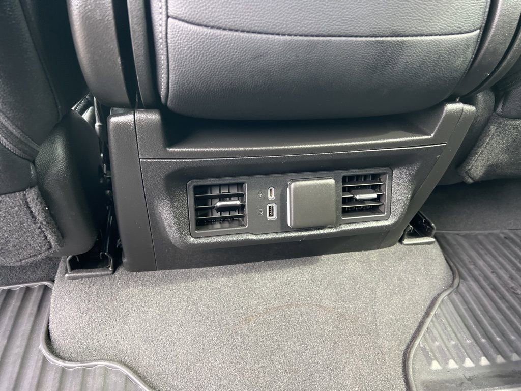 Used 2024 Chevrolet Silverado 1500 LT image 17