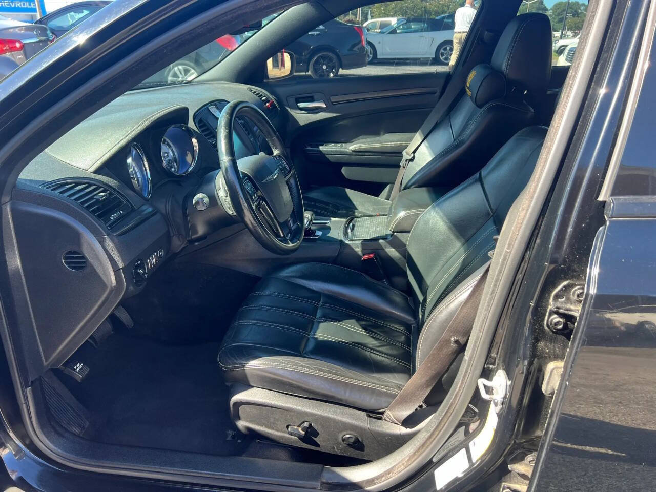 Used 2014 Chrysler 300 S AWD/4WD image 9