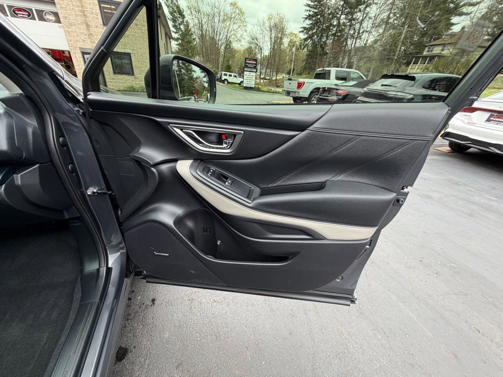 Used 2023 Subaru Forester Limited AWD/4WD image 10