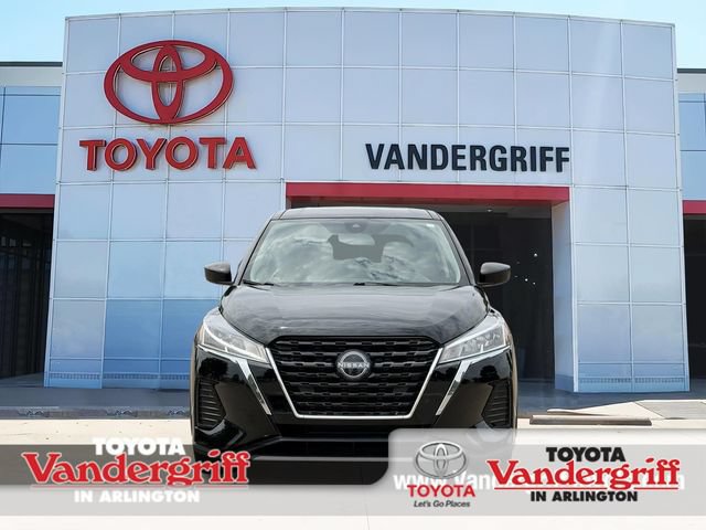 Used 2022 Nissan Kicks S