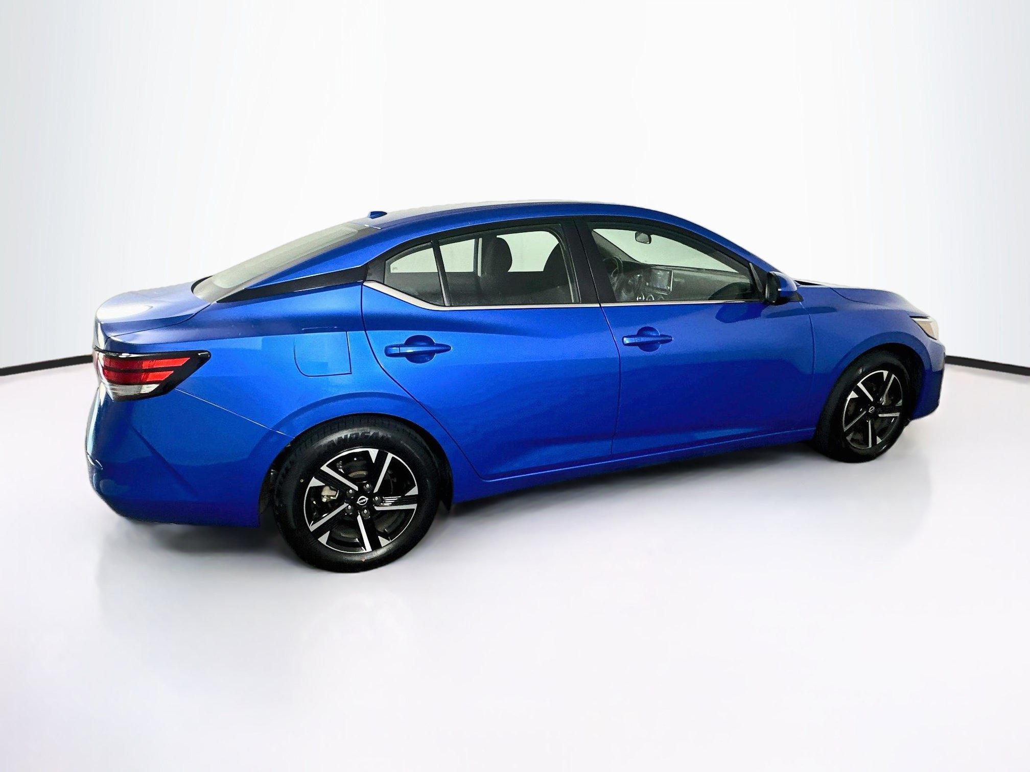 Used 2025 Nissan Sentra SV w/ All-Weather Package FWD image 10