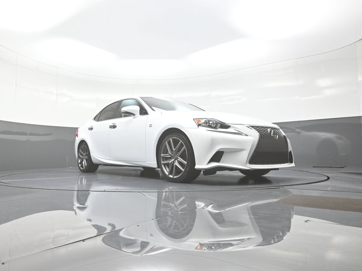 Used 2016 Lexus IS 200t RWD image 9