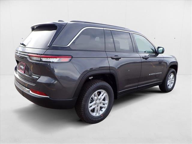 New 2025 Jeep Grand Cherokee Laredo w/ Luxury Tech Group I image 4