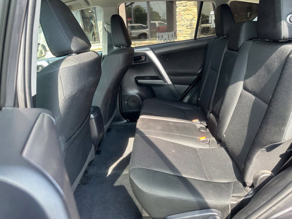 Used 2016 Toyota RAV4 LE AWD/4WD image 34