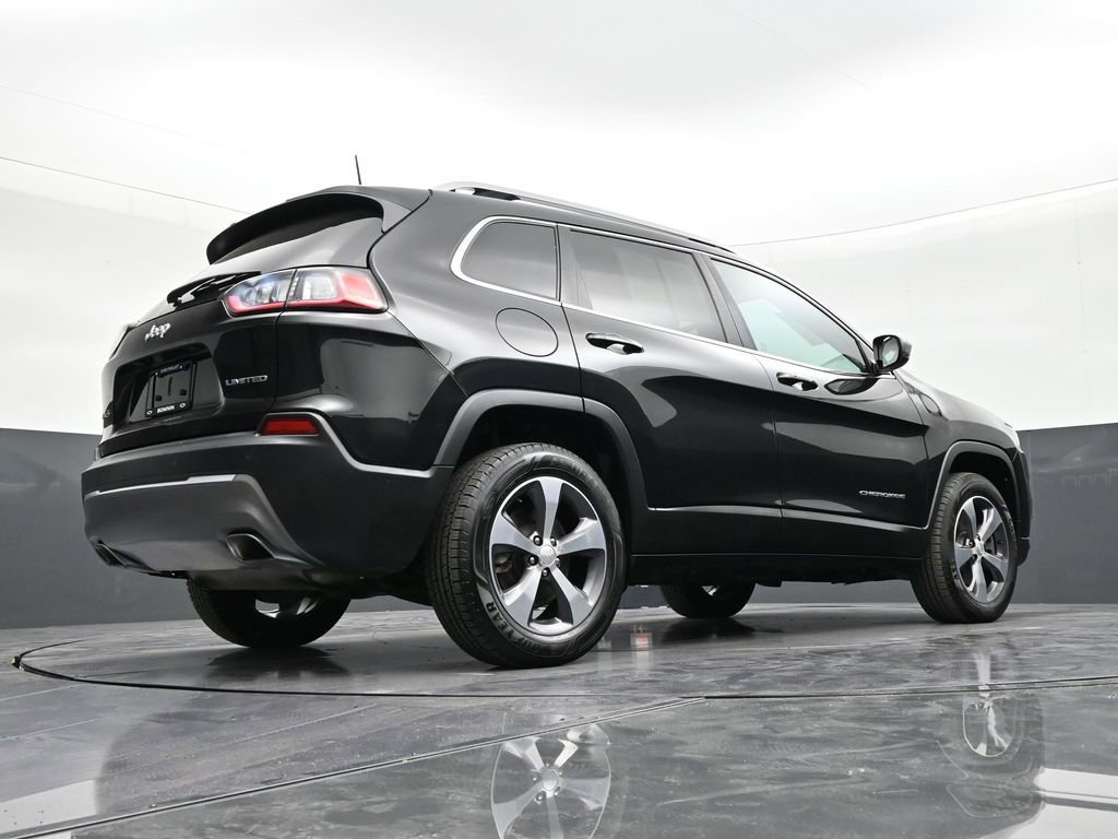 Used 2020 Jeep Cherokee Limited image 24