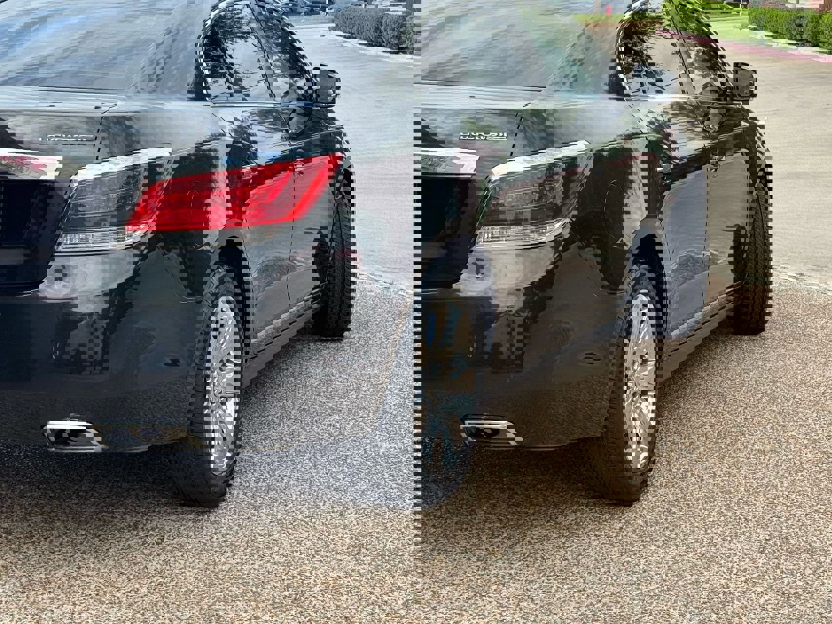 Used 2012 Buick LaCrosse Premium w/ Driver Confidence Package image 4