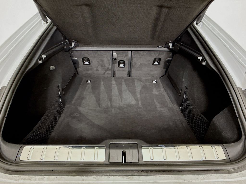 Certified 2025 Porsche Panamera 4 image 29