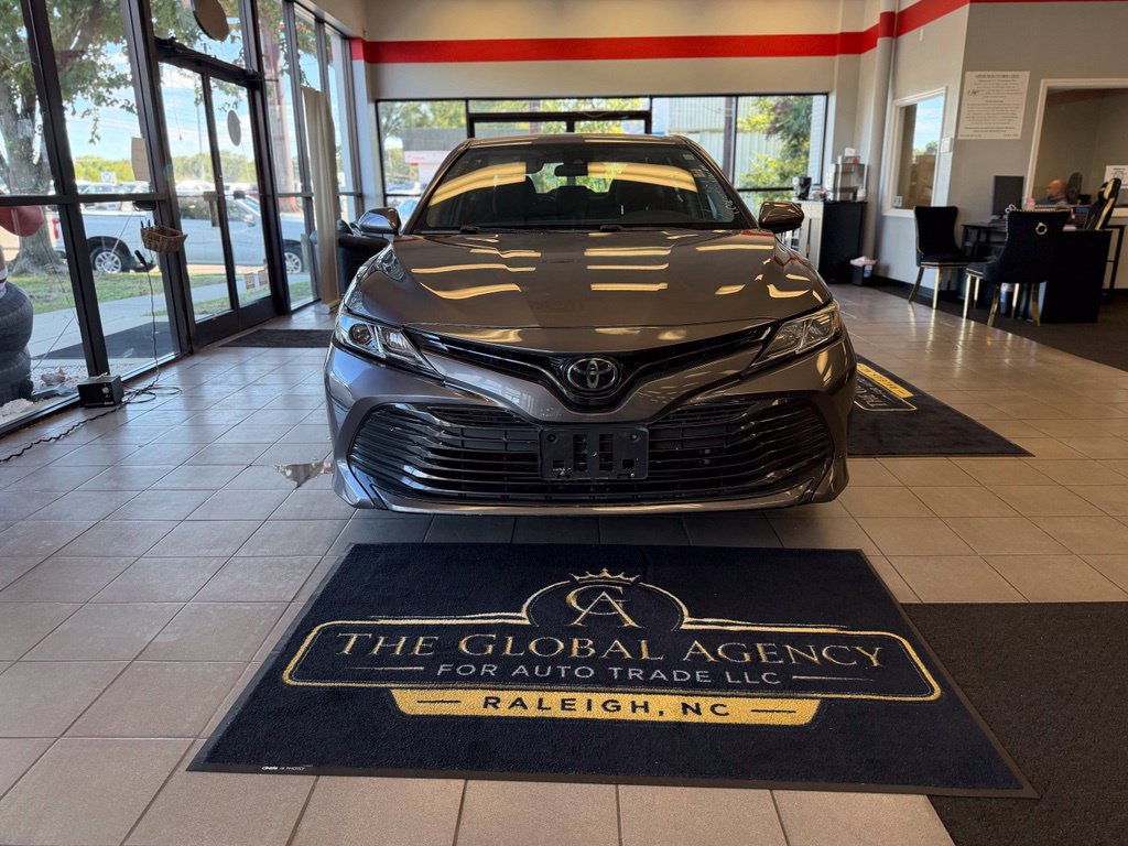 Used 2020 Toyota Camry LE FWD image 2