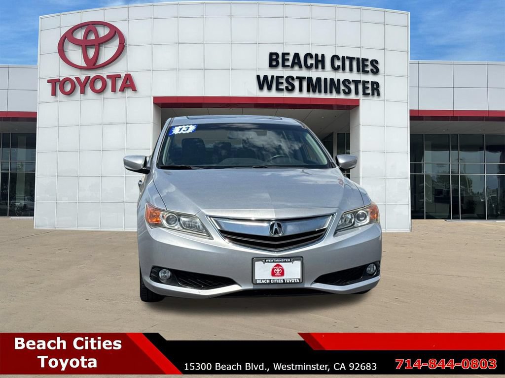 Used 2013 Acura ILX w/ Technology Package FWD image 3