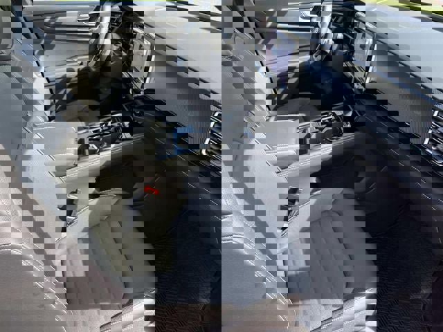 Used 2024 Volkswagen Atlas Cross Sport SEL R-Line image 23