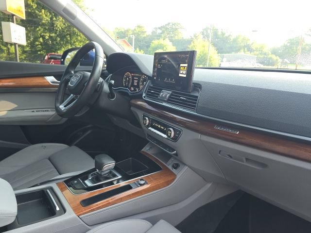Used 2022 Audi Q5 e Premium Plus AWD/4WD image 22