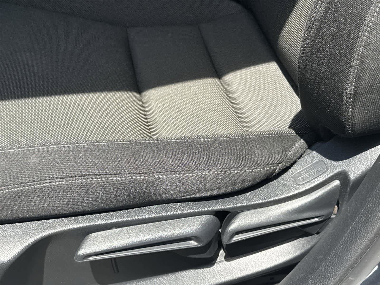Used 2023 Honda CR-V LX image 13