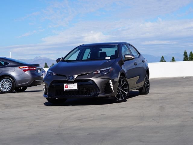 Used 2017 Toyota Corolla XSE w/ Carpet Mat Package (TMS) FWD image 4