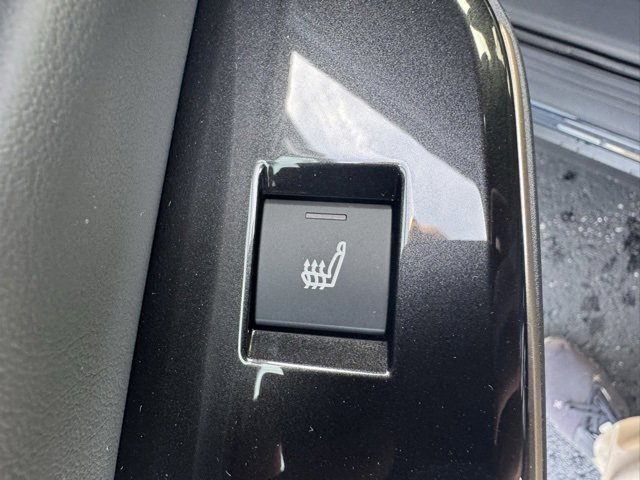 New 2025 Toyota Crown Signia image 14