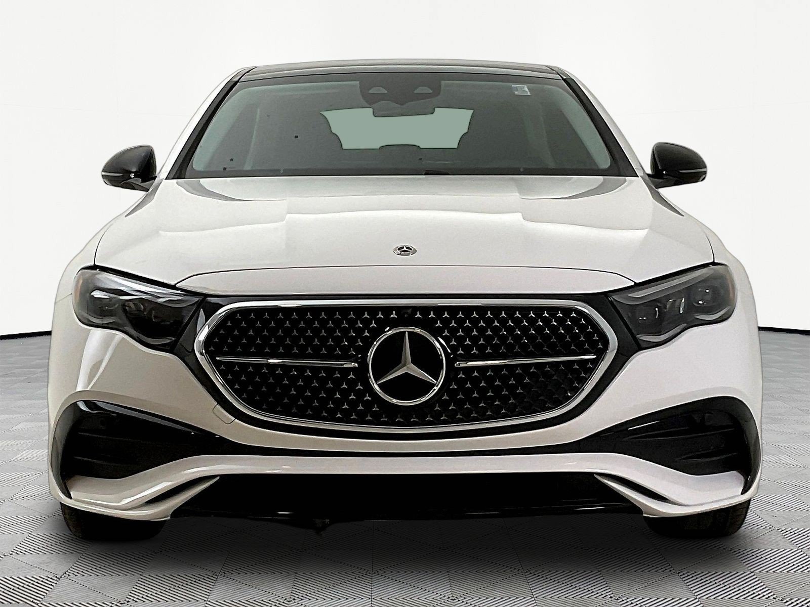 New 2026 Mercedes-Benz E 350 4MATIC Sedan image 2