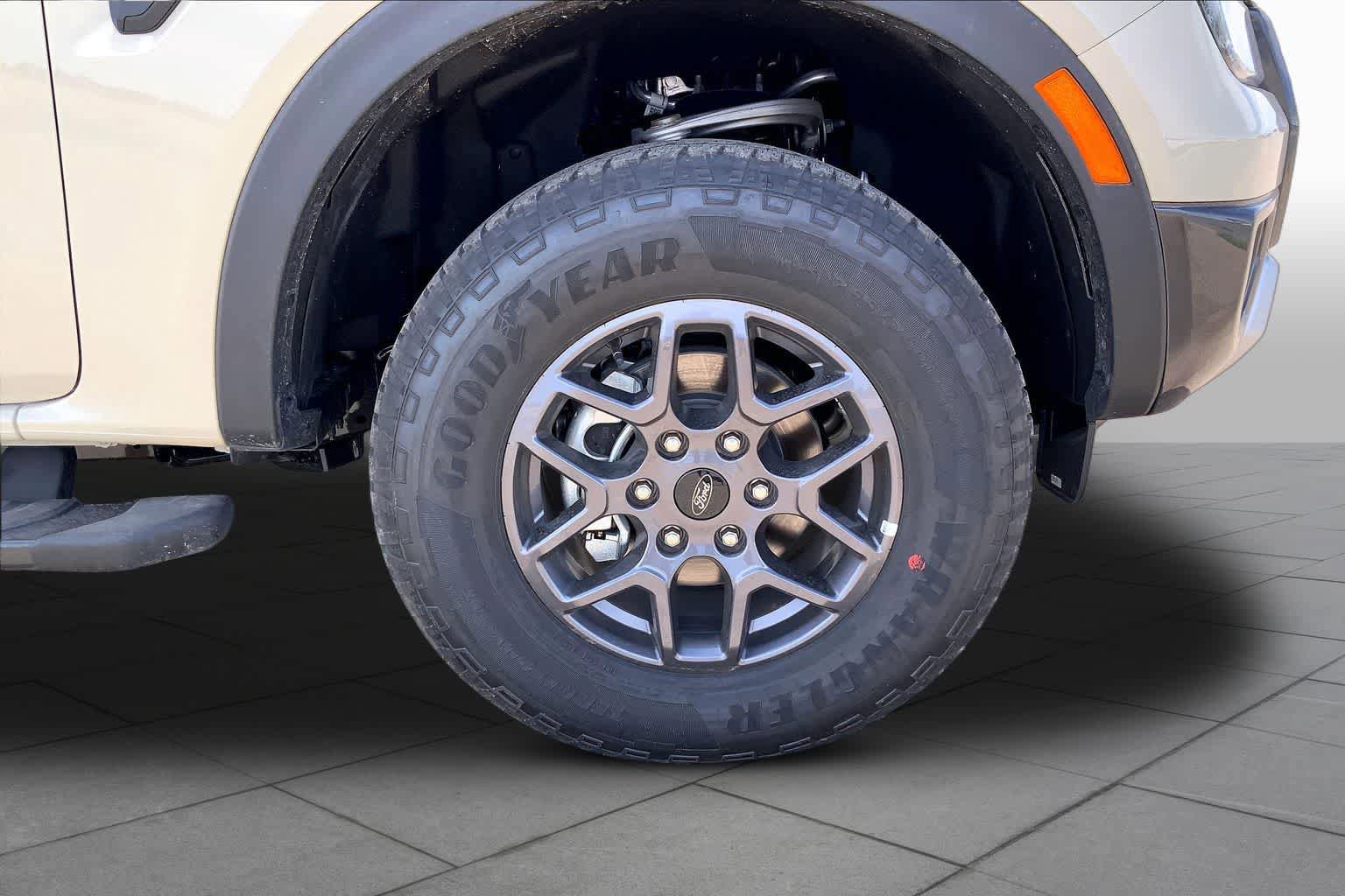 New 2025 Ford Ranger XLT w/ FX4 Off-Road Package AWD/4WD image 11