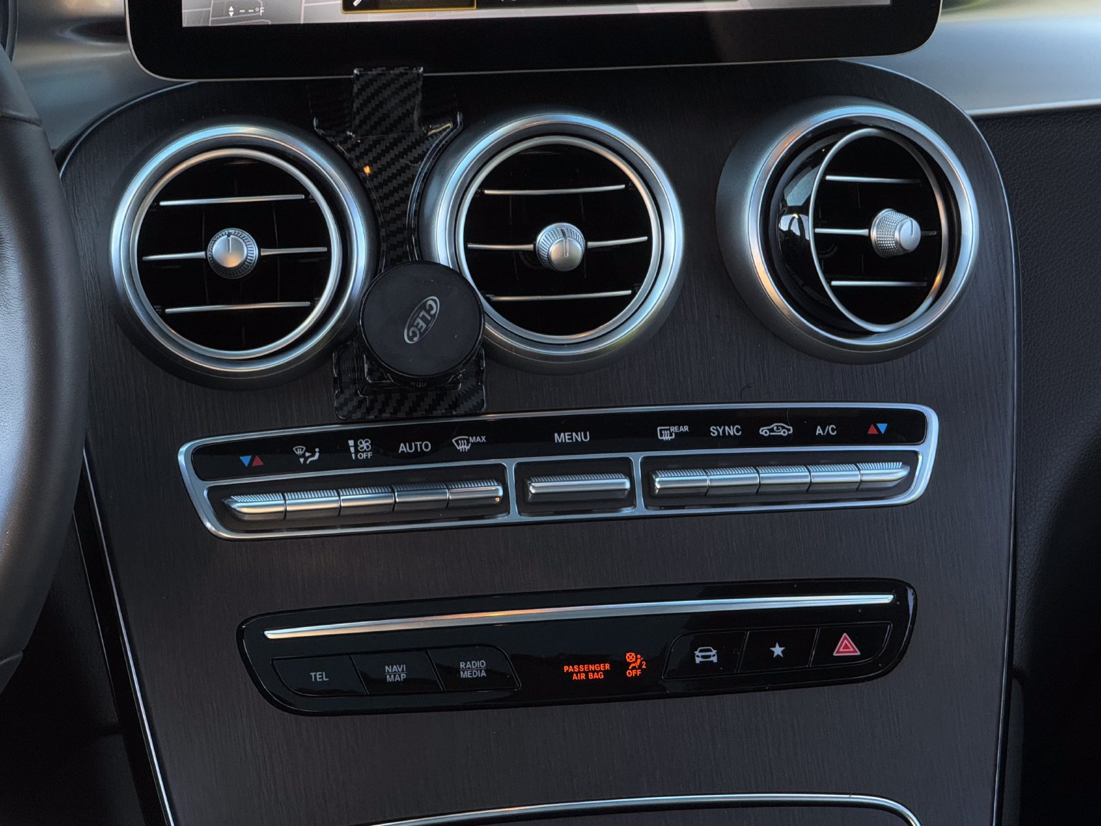 Used 2021 Mercedes-Benz GLC 300 4MATIC image 20