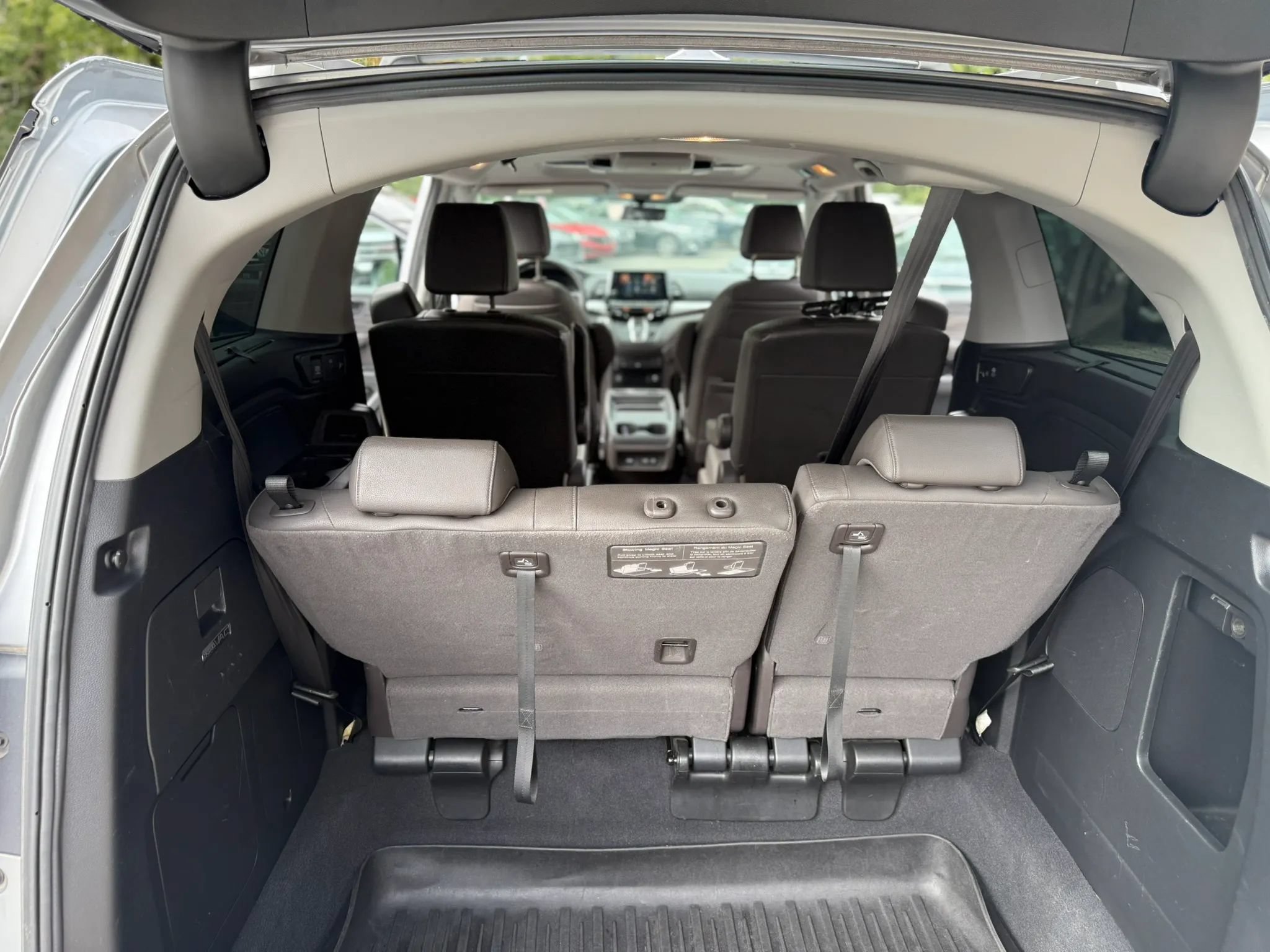 Used 2018 Honda Odyssey Touring image 18