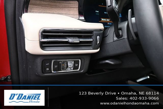 Used 2025 Lincoln Corsair Grand Touring AWD/4WD image 27