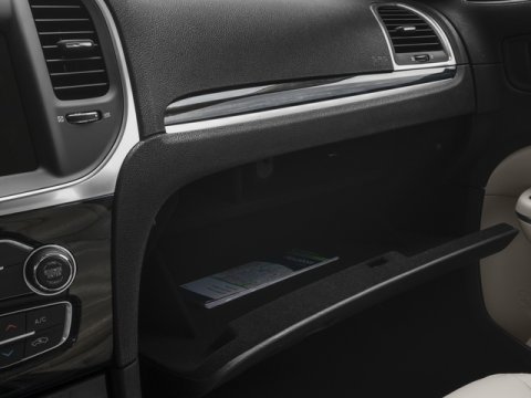 Used 2016 Chrysler 300 Limited w/ Driver Convenience Group image 19