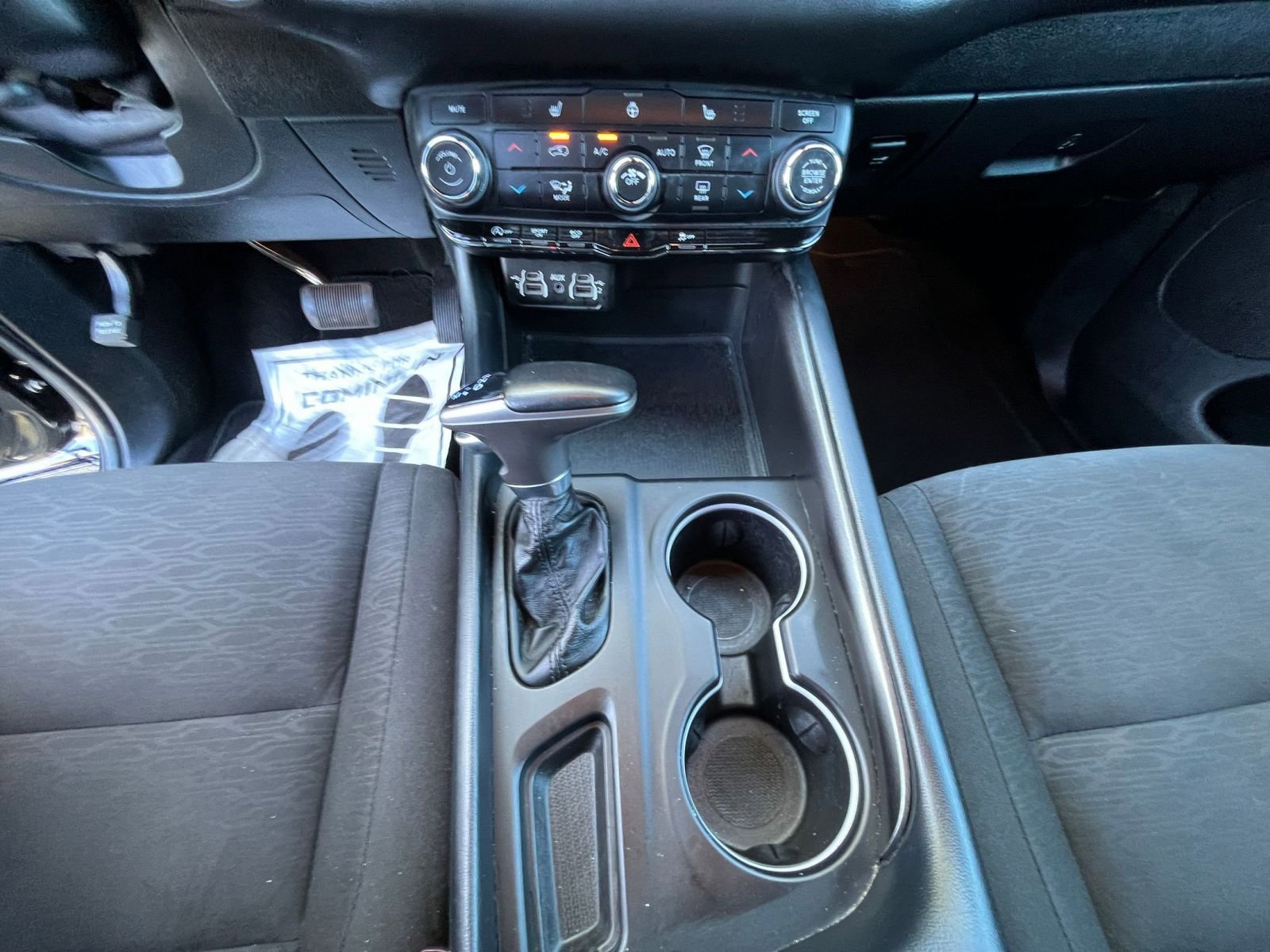 Used 2023 Dodge Durango SXT image 41