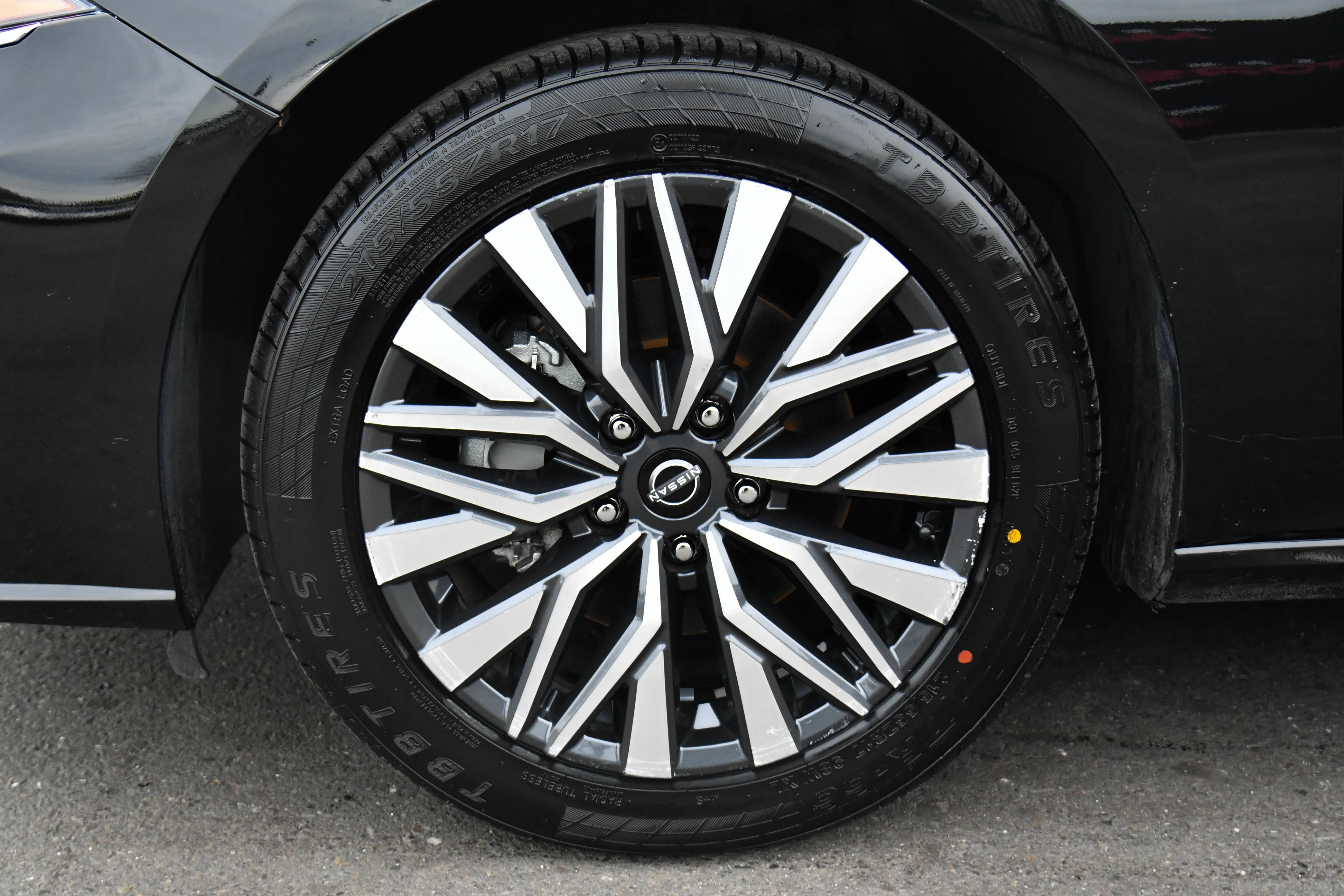 Used 2024 Nissan Altima 2.5 SV image 12