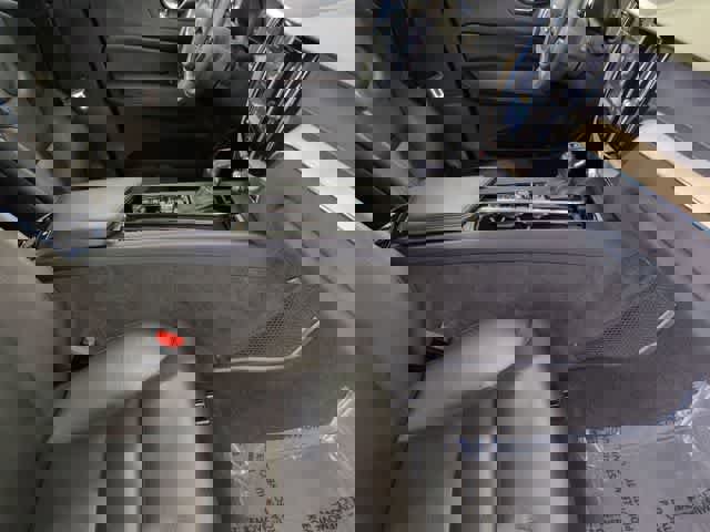 Used 2018 Volvo XC60 T6 Inscription w/ Convenience Package image 24