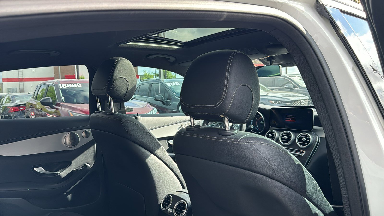 Used 2023 Mercedes-Benz GLC 300 4MATIC Coupe image 21