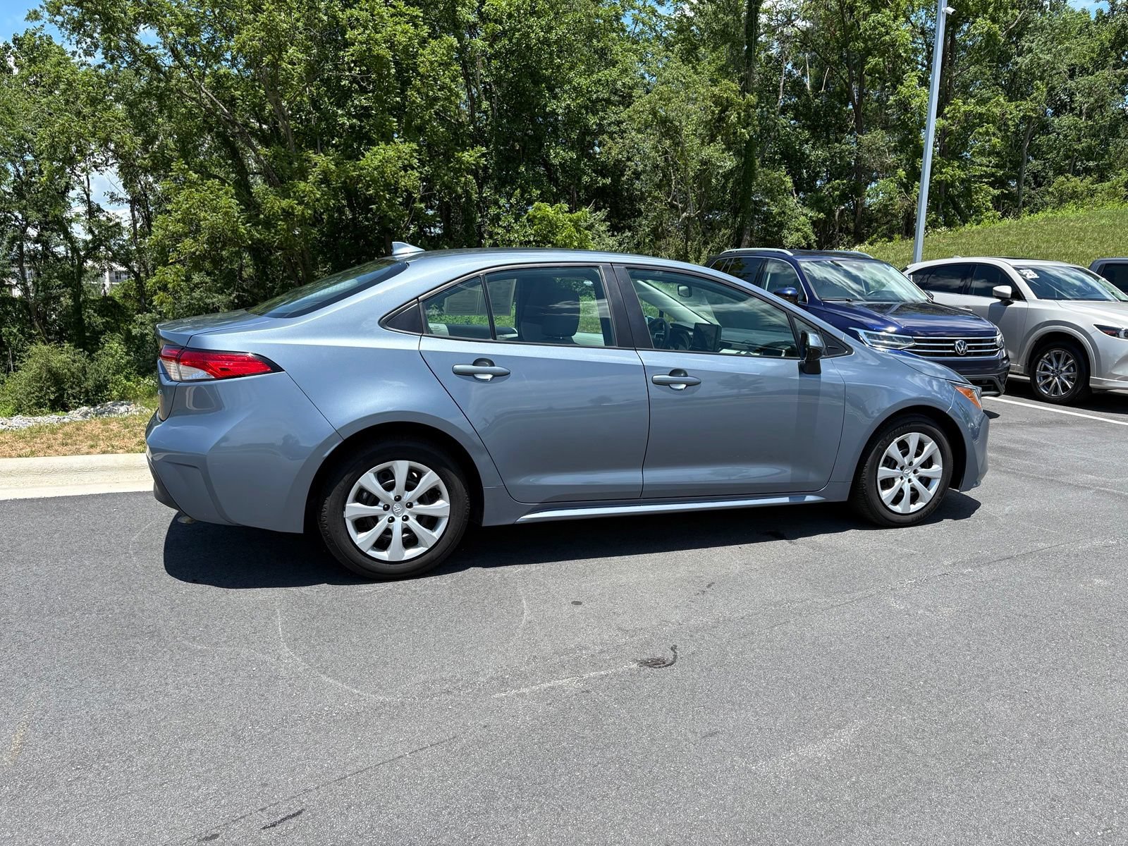 Used 2024 Toyota Corolla LE FWD image 8