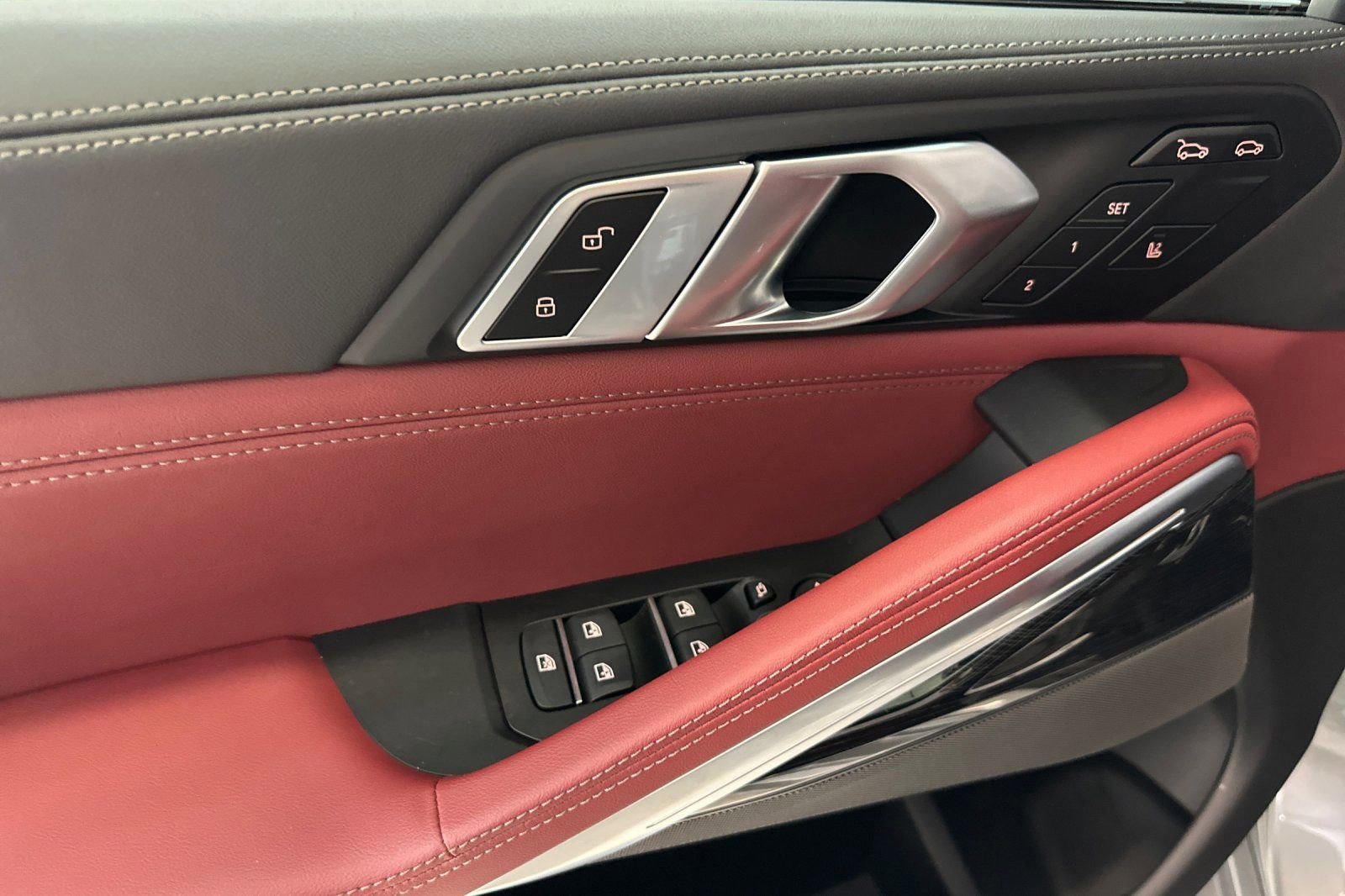 New 2026 BMW X6 M60i w/ Parking Assistance Package image 13