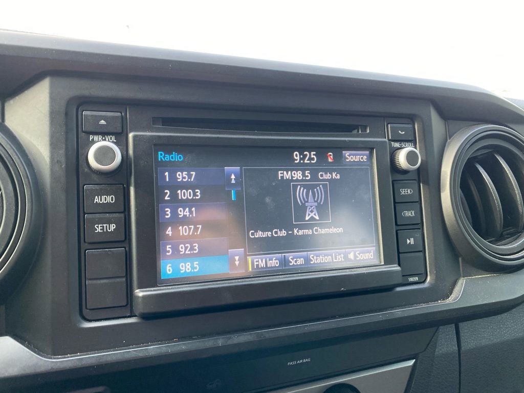 Used 2019 Toyota Tacoma SR w/ SR Convenience Package image 19