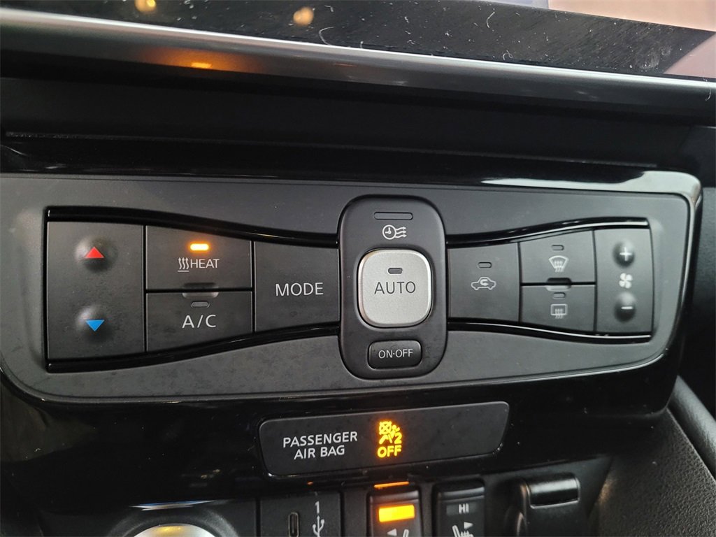 Used 2022 Nissan Leaf SV Plus image 19