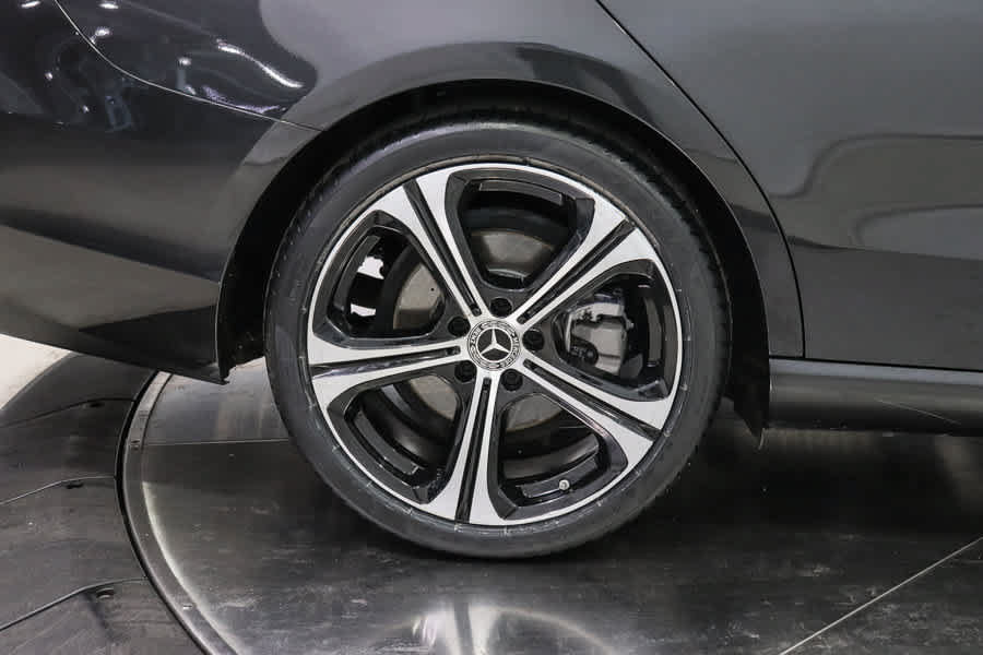 Used 2023 Mercedes-Benz C 300 Sedan image 10