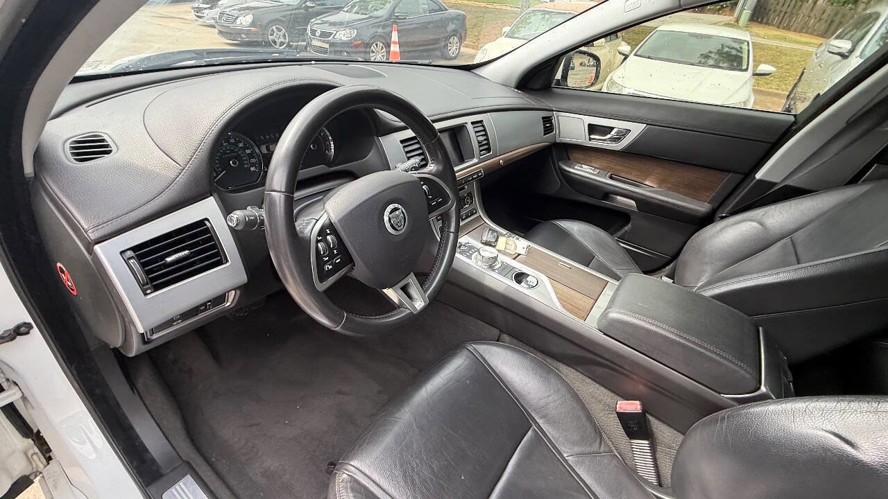 Used 2013 Jaguar XF RWD image 49