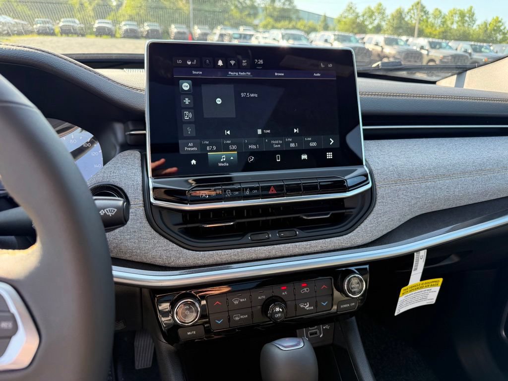 New 2026 Jeep Compass Latitude AWD/4WD image 19