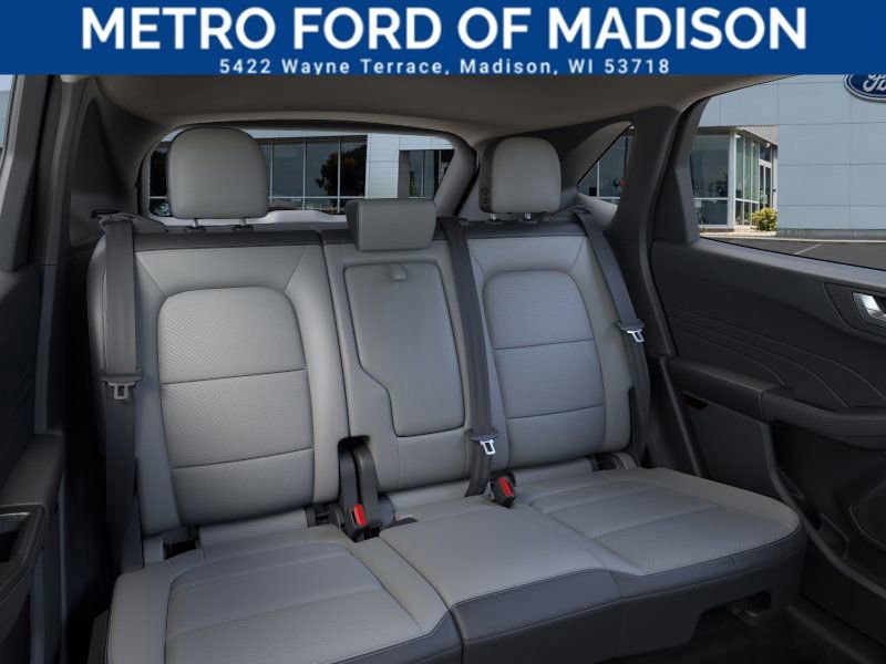 Used 2024 Ford Escape SE image 11