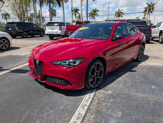 Used 2024 Alfa Romeo Giulia Ti image 3