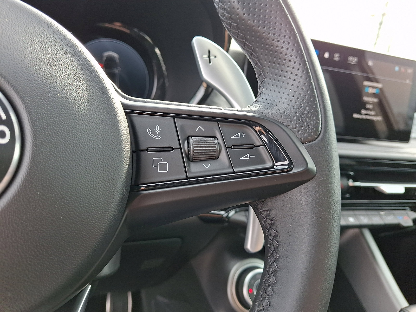 Used 2024 Alfa Romeo Tonale Ti image 22