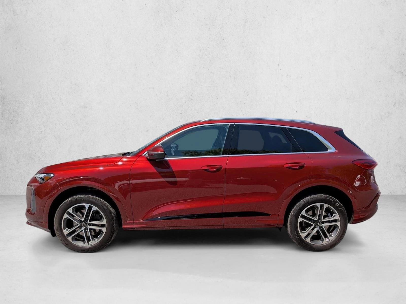 Certified 2025 Audi Q5 Premium w/ Convenience Package AWD/4WD image 9