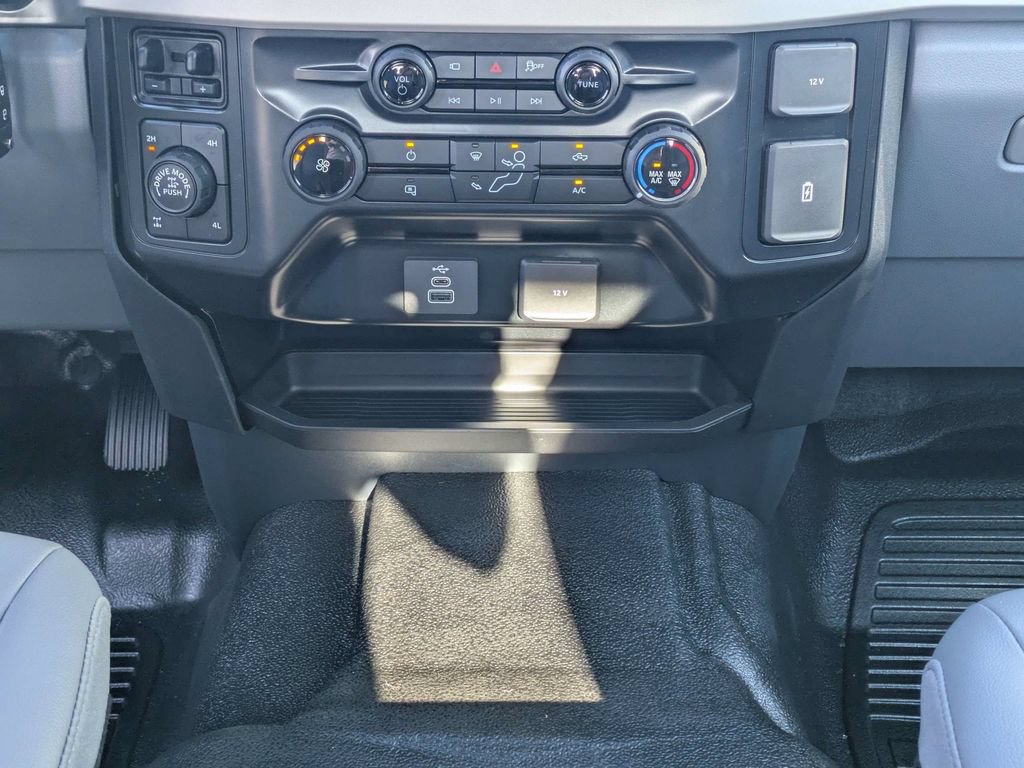 New 2027 Ford F250 XL w/ 360-Degree Camera Package AWD/4WD image 18