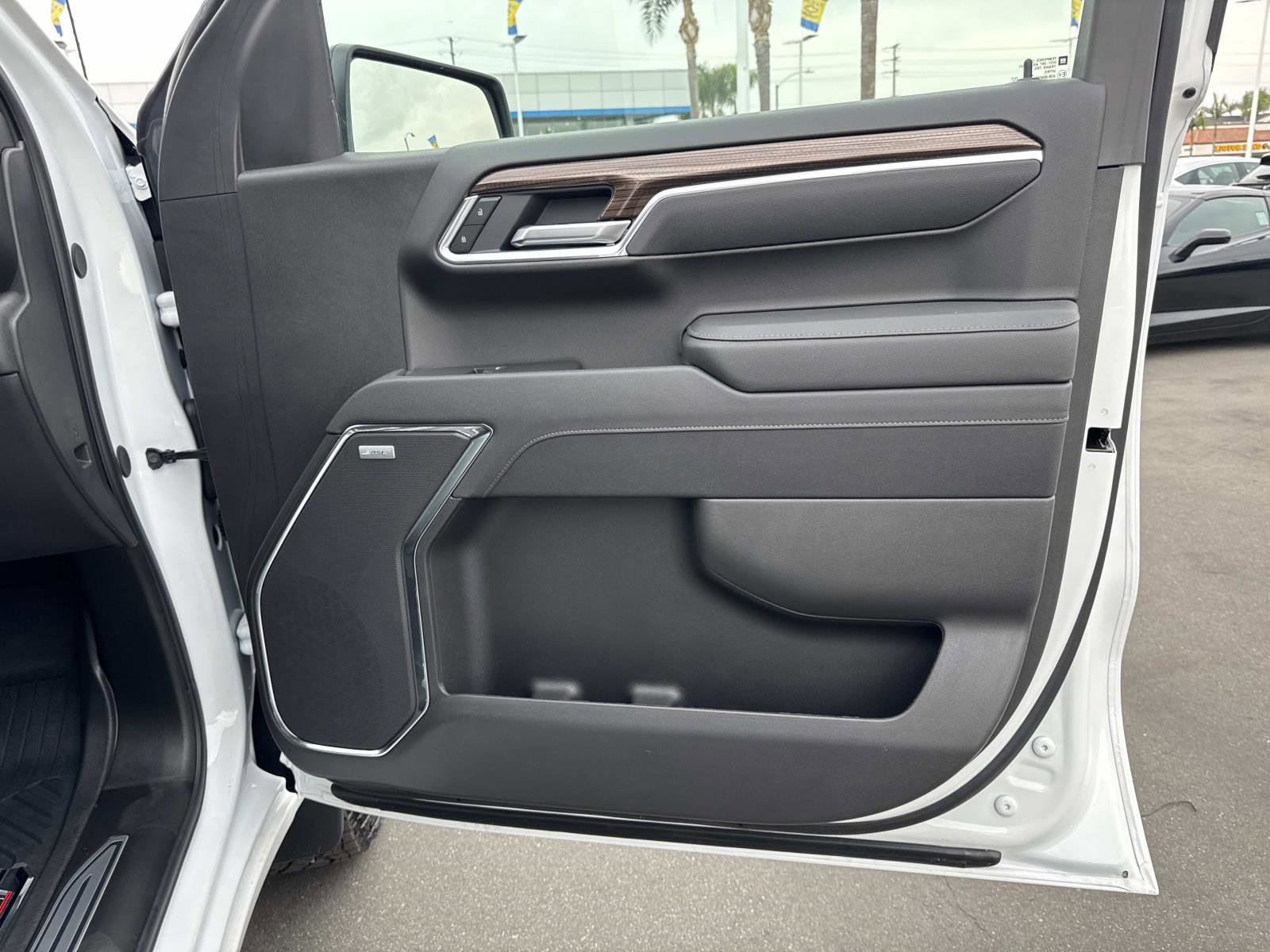 Used 2025 Chevrolet Silverado 1500 LT Trail Boss w/ Convenience Package II image 24